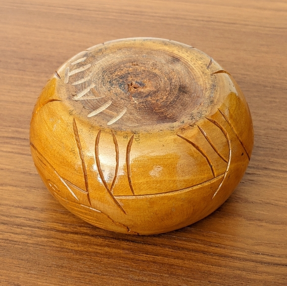 Haiti Hand Carved Wood Trinket Box - Picture 6 of 7